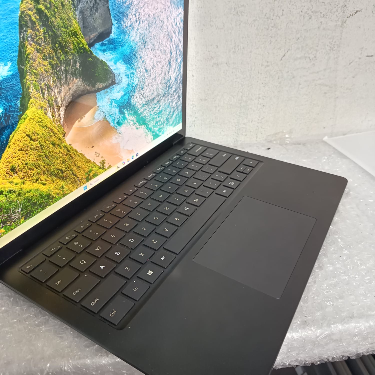 Surface Laptop 4 Touchscreen - Gambar 5